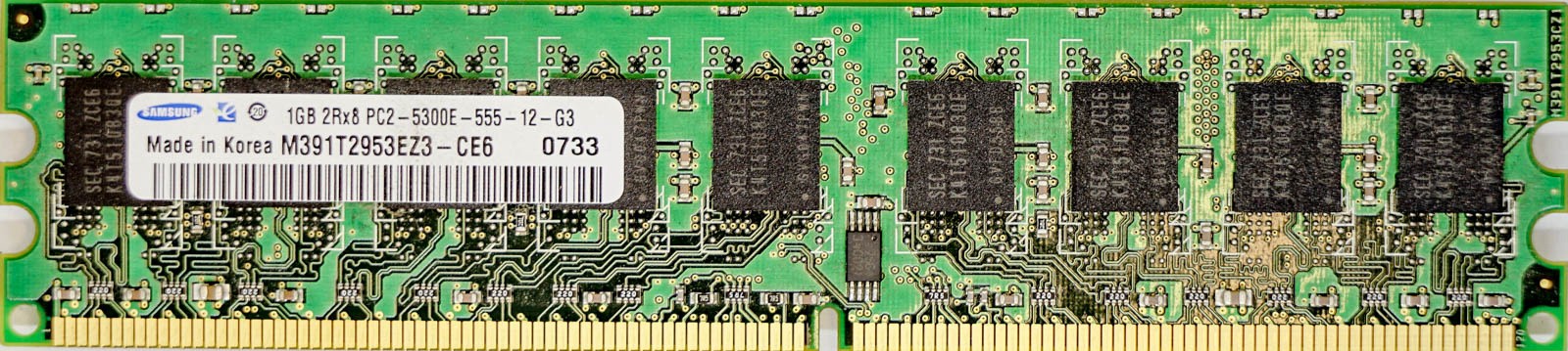Samsung - 1GB PC2-5300E (DDR2-667Mhz, 2RX8)