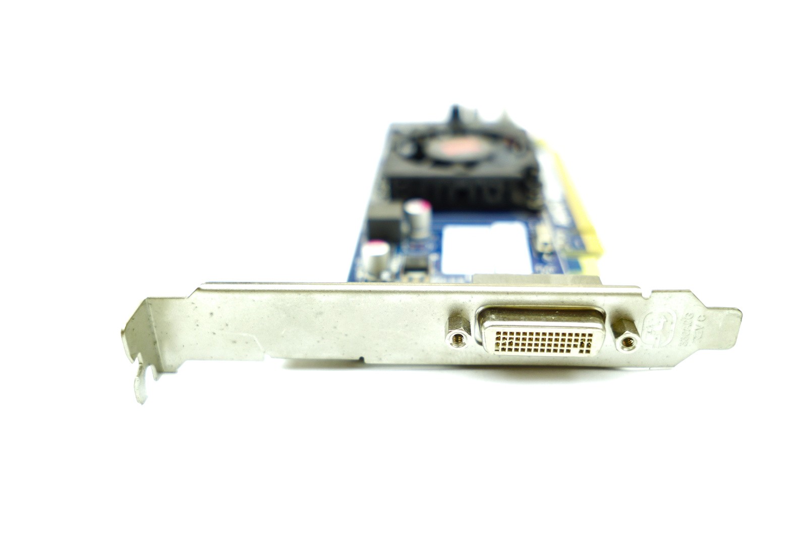 HP (637995-001) AMD Radeon HD6350 - 512MB GDDR3 PCIe-x16 FH (697246-001)